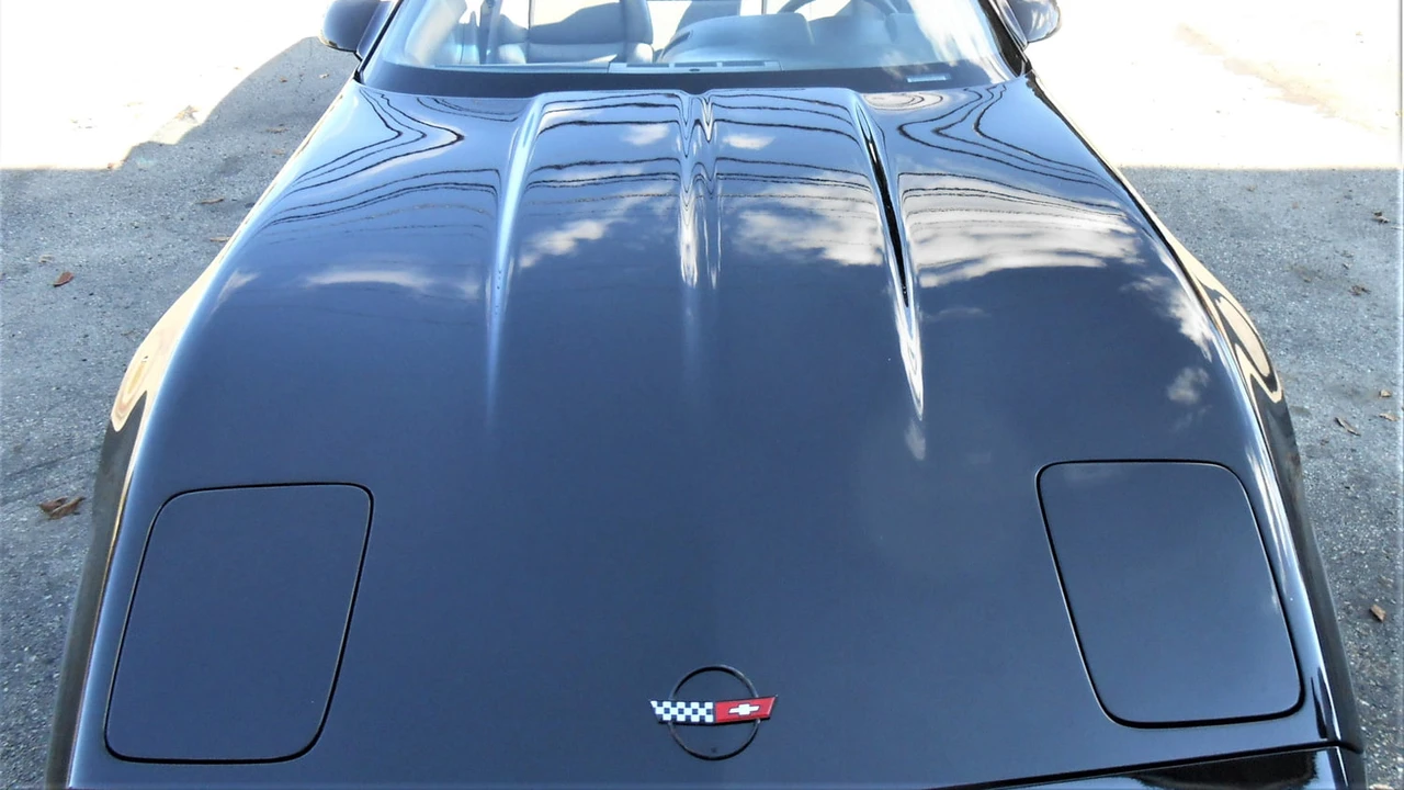 1990 Chevrolet Corvette C4 - Image 14 of 19