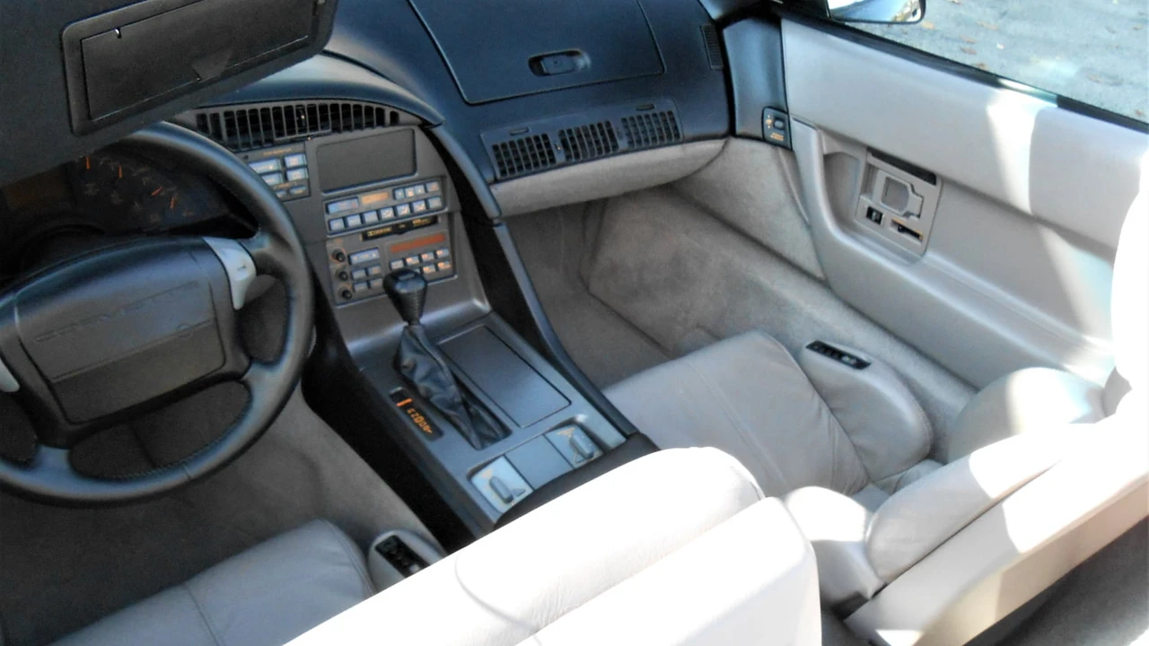 1990 Chevrolet Corvette C4 - Image 4 of 19