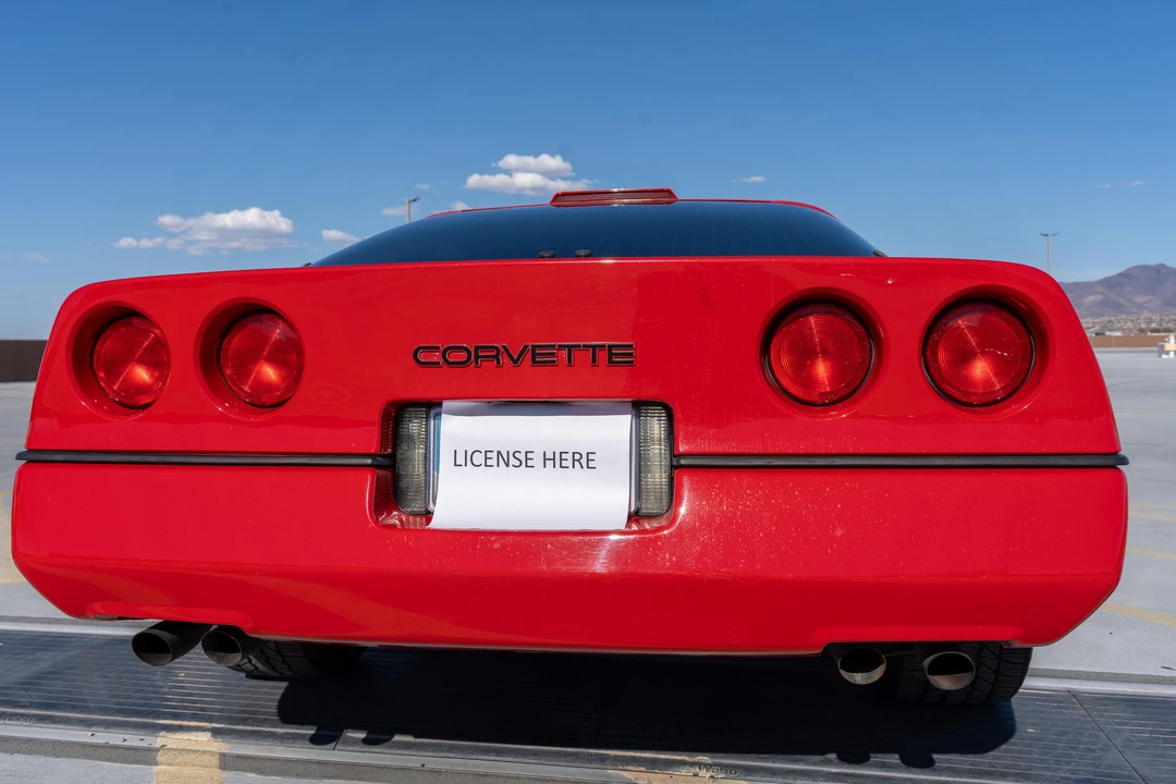 1990 Chevrolet Corvette C4 - Image 17 of 31