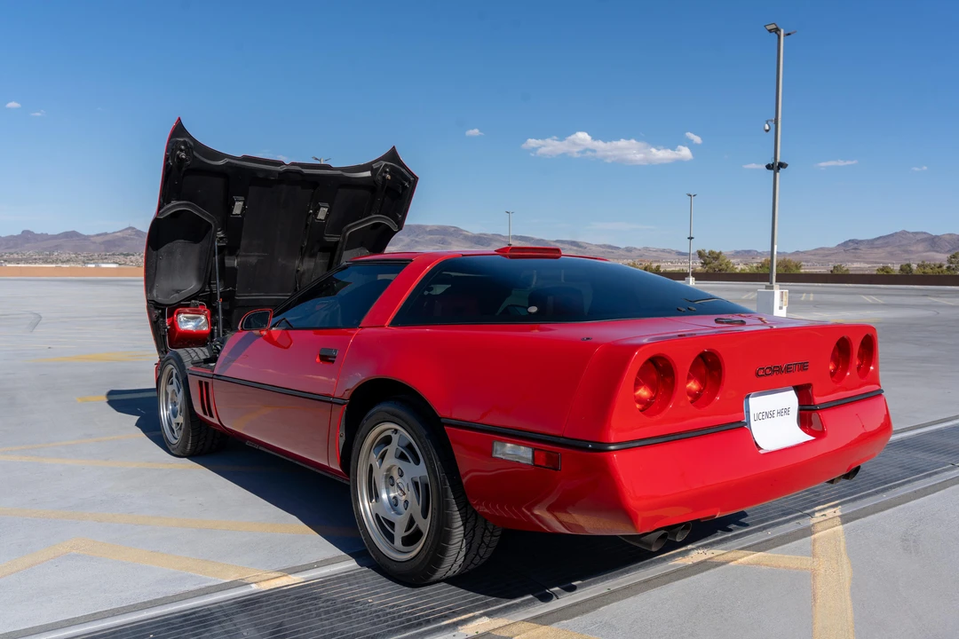 1990 Chevrolet Corvette C4 - Image 24 of 31