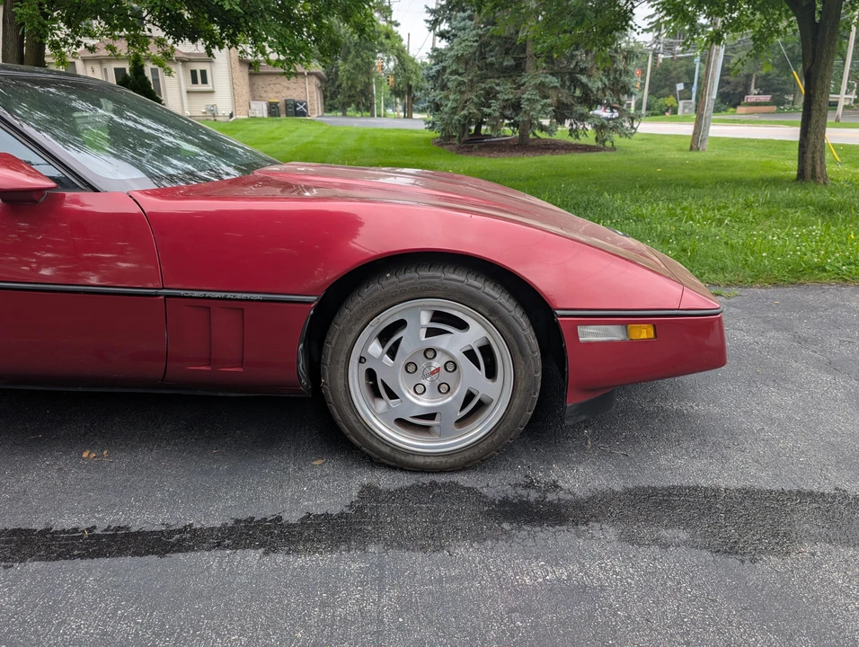 1990 Chevrolet Corvette C4 - Image 24 of 31