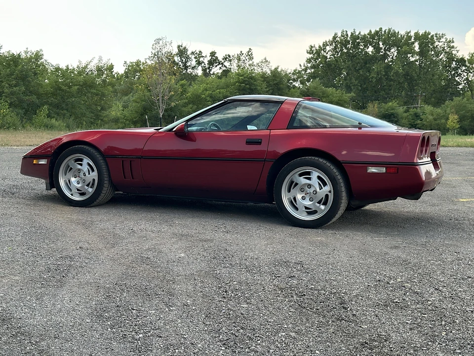 1990 Chevrolet Corvette C4 - Image 20 of 31