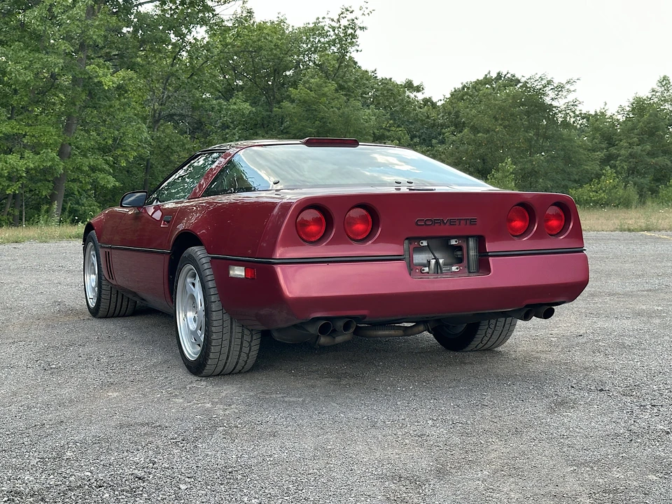 1990 Chevrolet Corvette C4 - Image 18 of 31