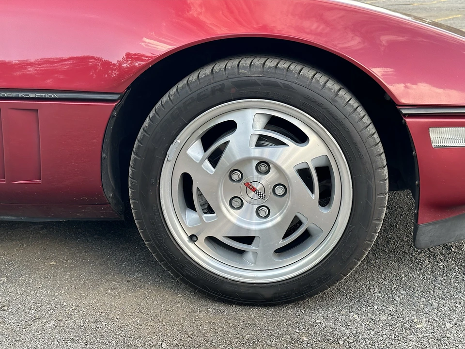 1990 Chevrolet Corvette C4 - Image 27 of 31