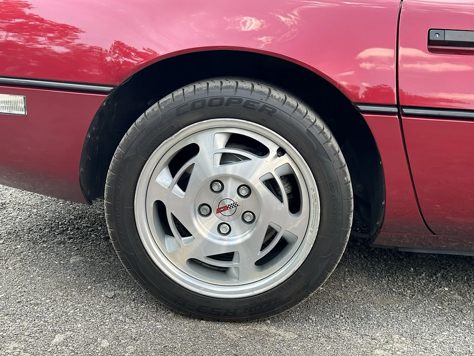 1990 Chevrolet Corvette C4 - Image 26 of 31