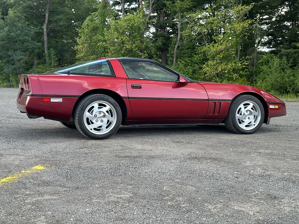 1990 Chevrolet Corvette C4 - Image 8 of 31