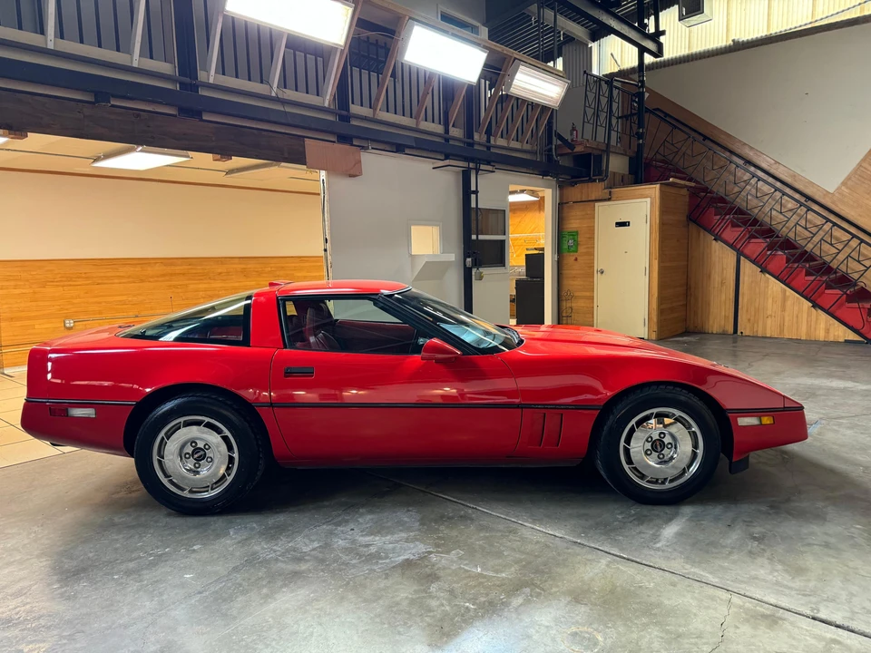 1990 Chevrolet Corvette C4 - Image 12 of 31