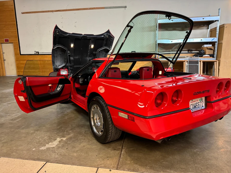 1990 Chevrolet Corvette C4 - Image 14 of 31