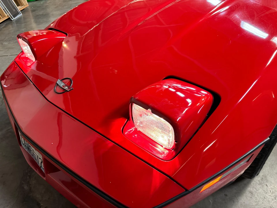 1990 Chevrolet Corvette C4 - Image 24 of 31