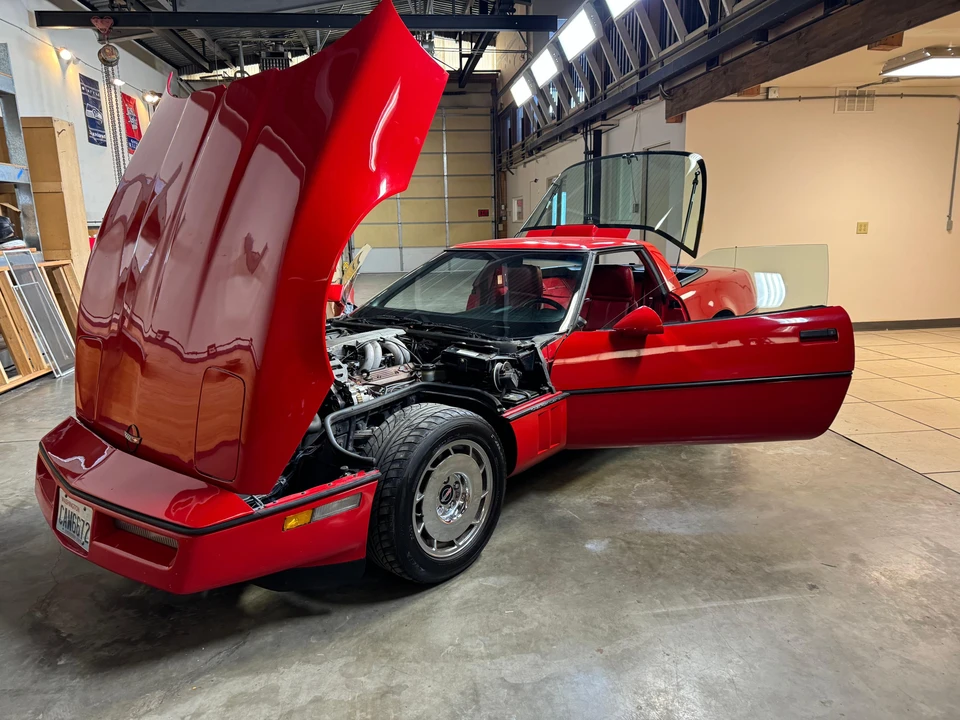 1990 Chevrolet Corvette C4 - Image 13 of 31