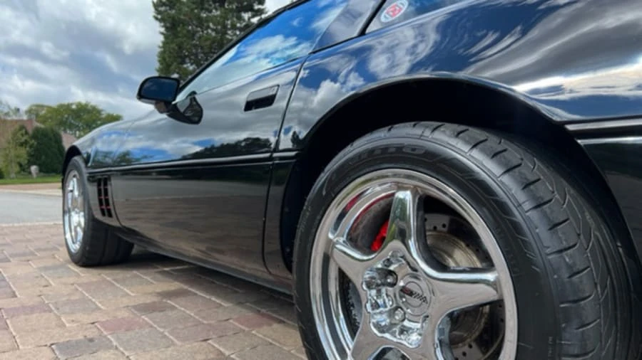 1990 Chevrolet Corvette C4 - Image 9 of 13