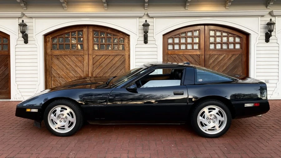 1990 Chevrolet Corvette C4 - Image 2 of 14