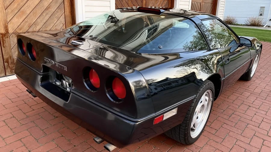 1990 Chevrolet Corvette C4 - Image 12 of 14