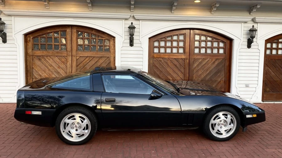 1990 Chevrolet Corvette C4 - Image 13 of 14
