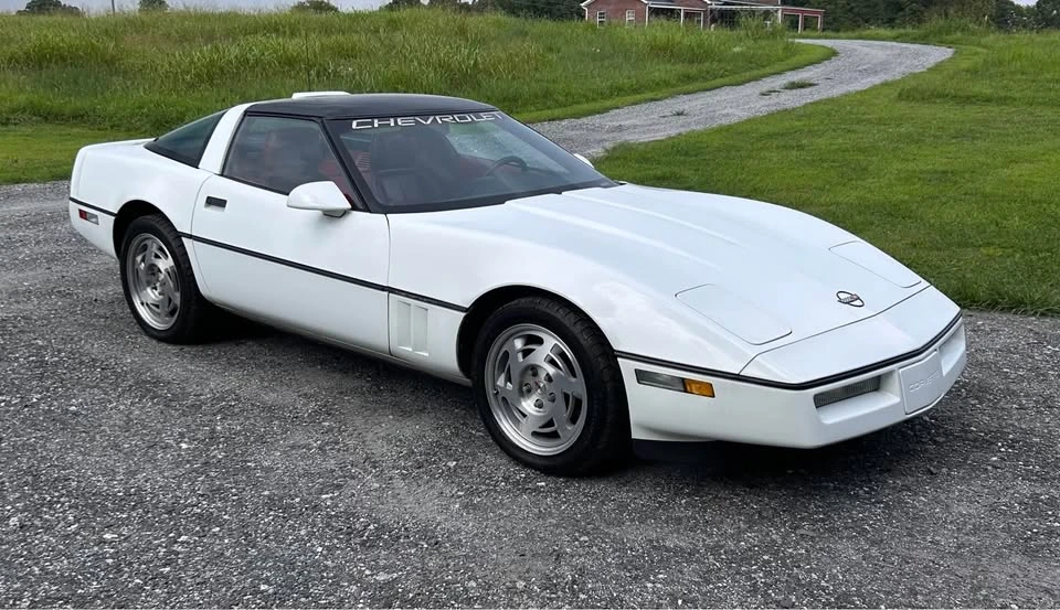 1990 Chevrolet Corvette C4 - Image 2 of 9