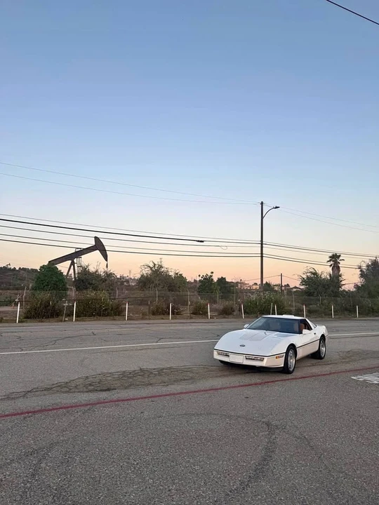1990 Chevrolet Corvette C4 - Image 1 of 12