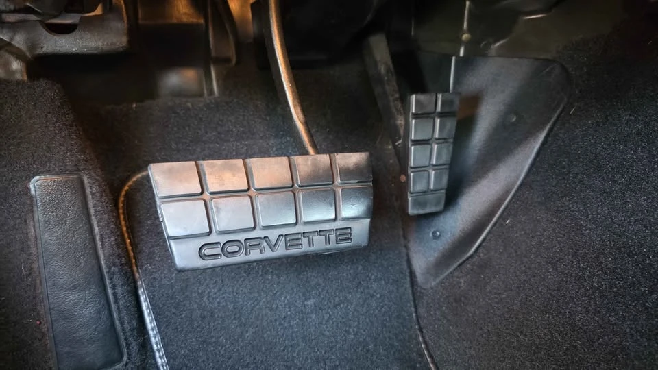 1990 Chevrolet Corvette C4 - Image 9 of 14
