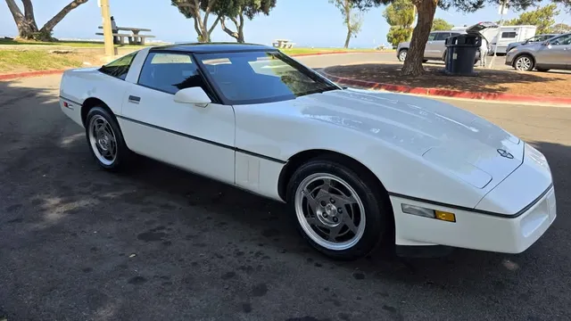 1990 Chevrolet Corvette C4 - Image 2 of 14