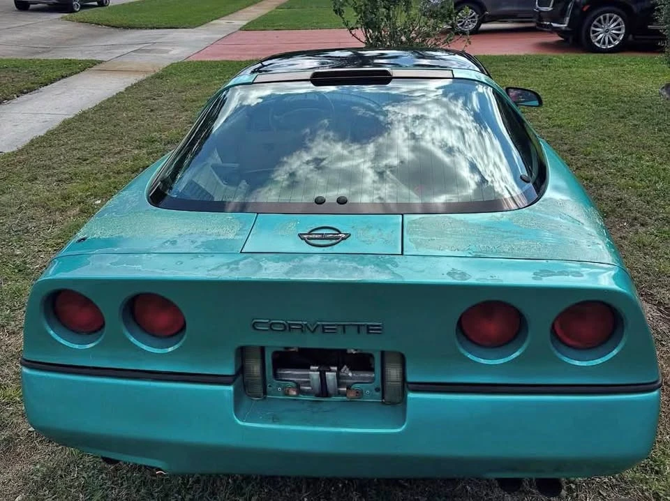 1990 Chevrolet Corvette C4 - Image 1 of 2