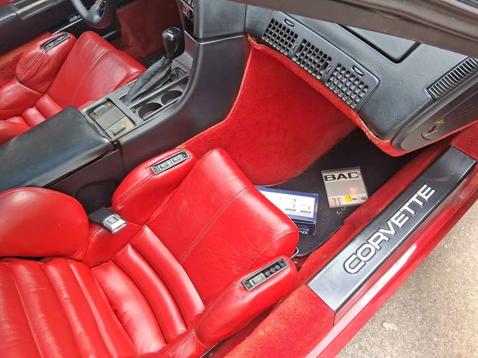 1990 Chevrolet Corvette C4 - Image 13 of 18