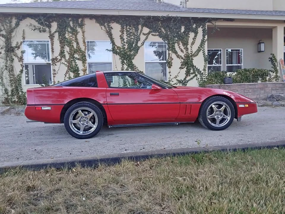 1990 Chevrolet Corvette C4 - Image 1 of 8