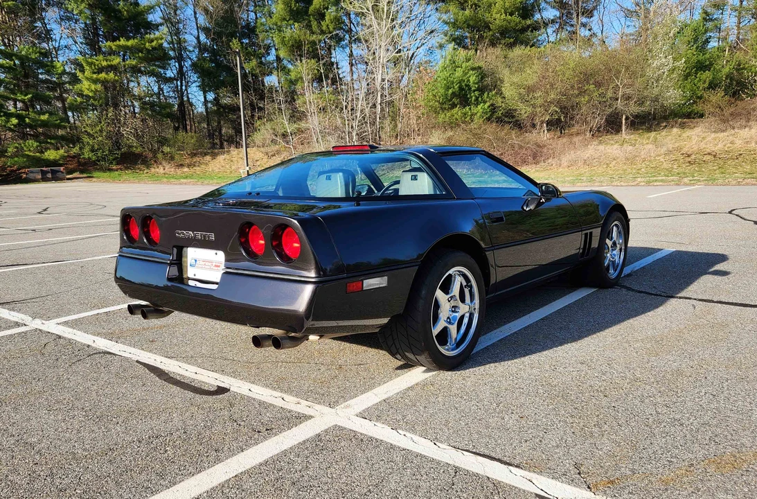 1990 Chevrolet Corvette C4 - Image 9 of 31
