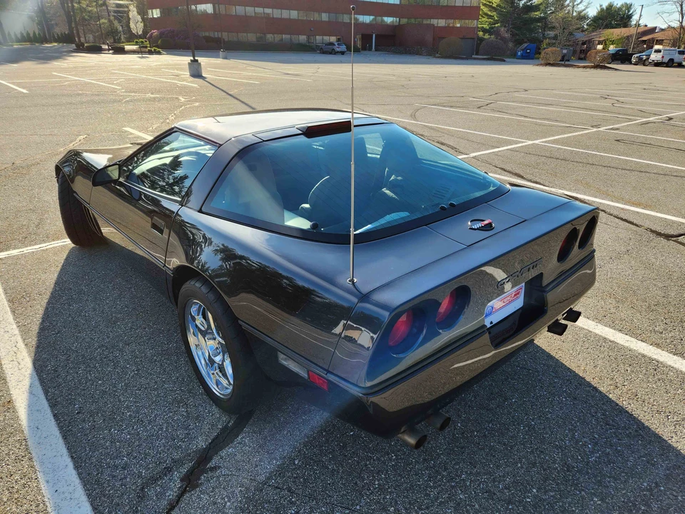 1990 Chevrolet Corvette C4 - Image 15 of 31