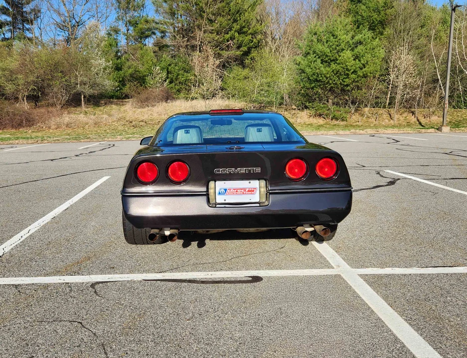 1990 Chevrolet Corvette C4 - Image 8 of 31