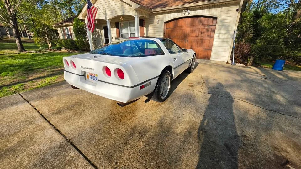 1990 Chevrolet Corvette C4 - Image 1 of 13