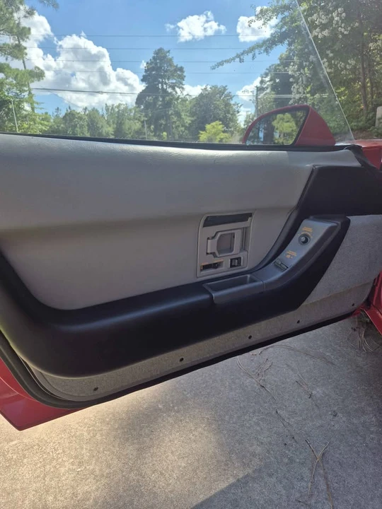 1990 Chevrolet Corvette C4 - Image 11 of 12