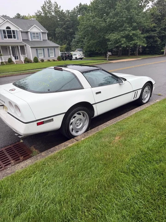 1990 Chevrolet Corvette C4 - Image 2 of 12