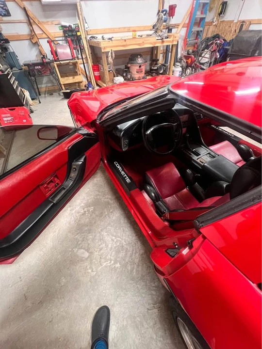 1990 Chevrolet Corvette C4 - Image 14 of 21