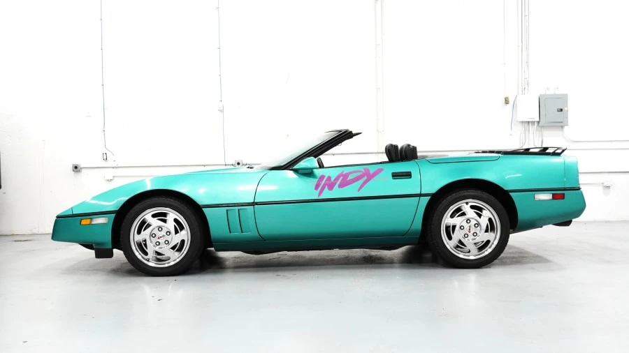 1990 Chevrolet Corvette C4 - Image 2 of 31