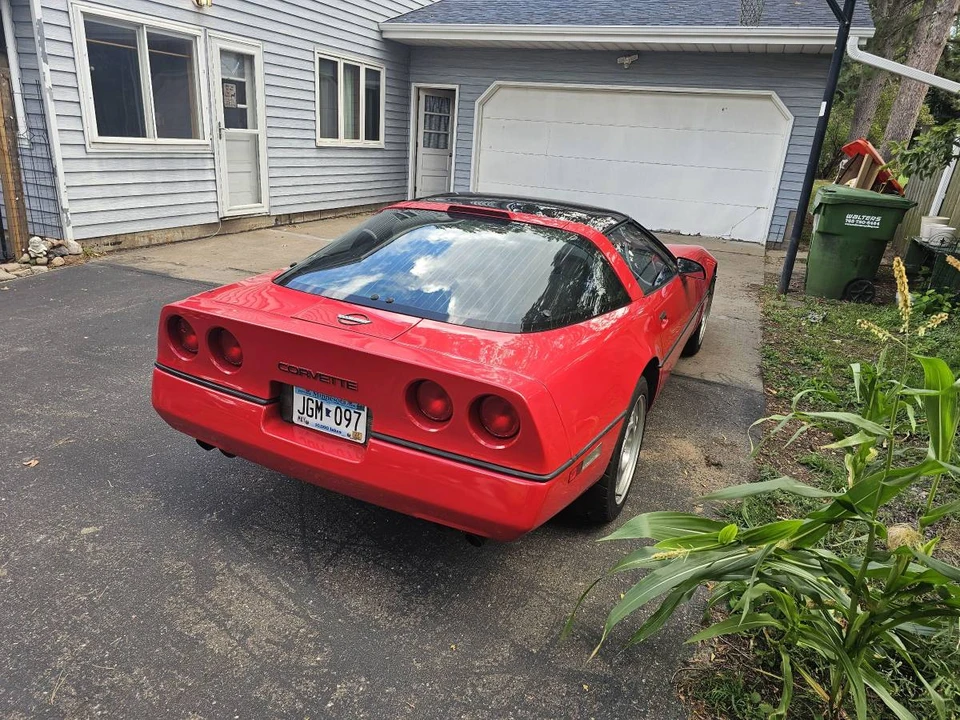 1990 Chevrolet Corvette C4 - Image 6 of 15