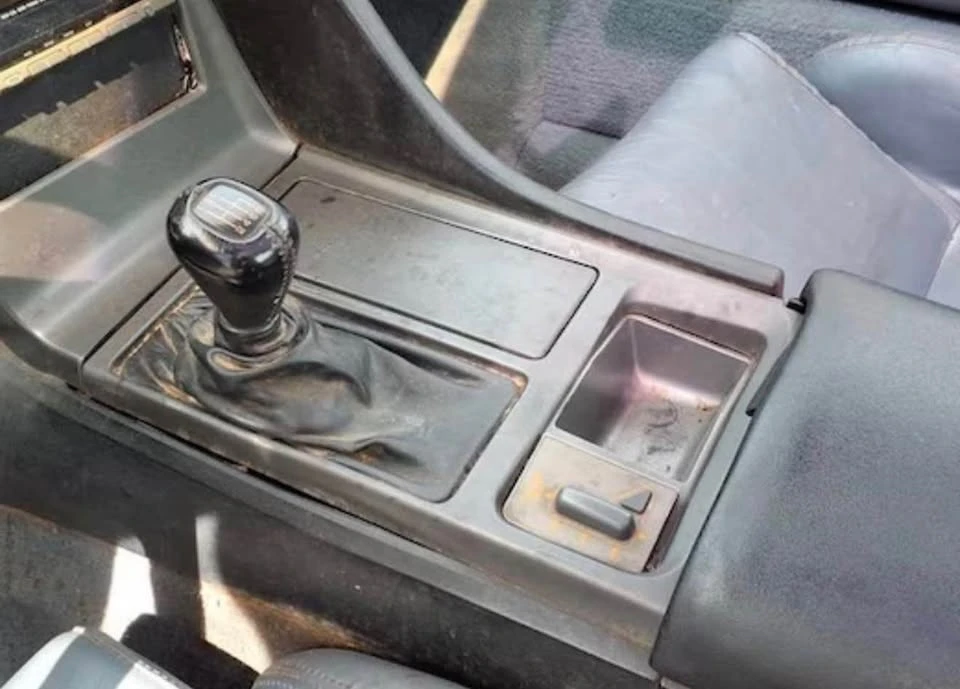 1990 Chevrolet Corvette C4 - Image 16 of 17