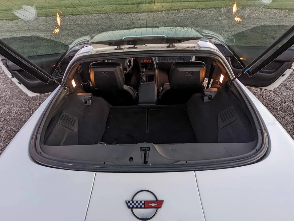 1990 Chevrolet Corvette C4 - Image 7 of 20