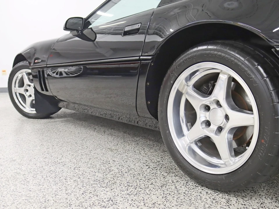 1990 Chevrolet Corvette C4 - Image 15 of 21