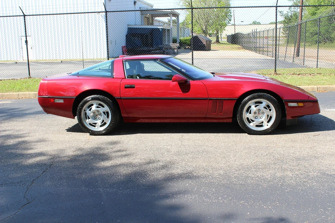 1990 Chevrolet Corvette C4 ZR1 - Image 23 of 27