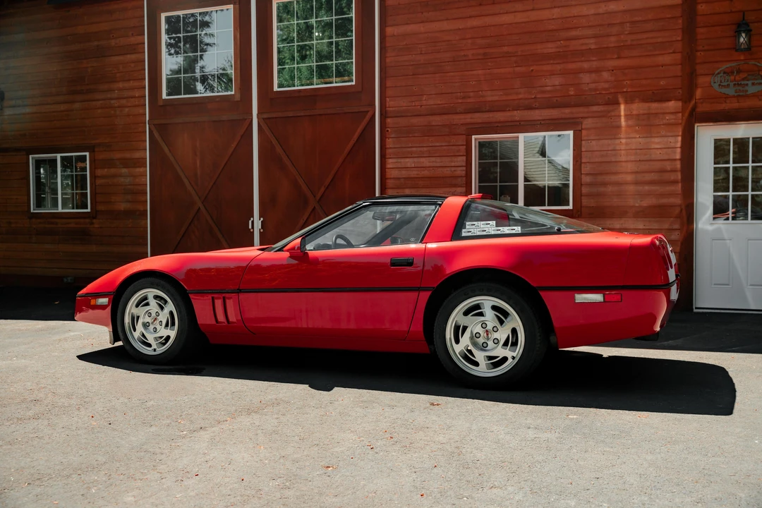 1990 Chevrolet Corvette C4 ZR1 - Image 15 of 31