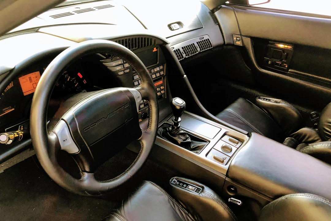 1990 Chevrolet Corvette C4 ZR1 - Image 26 of 31