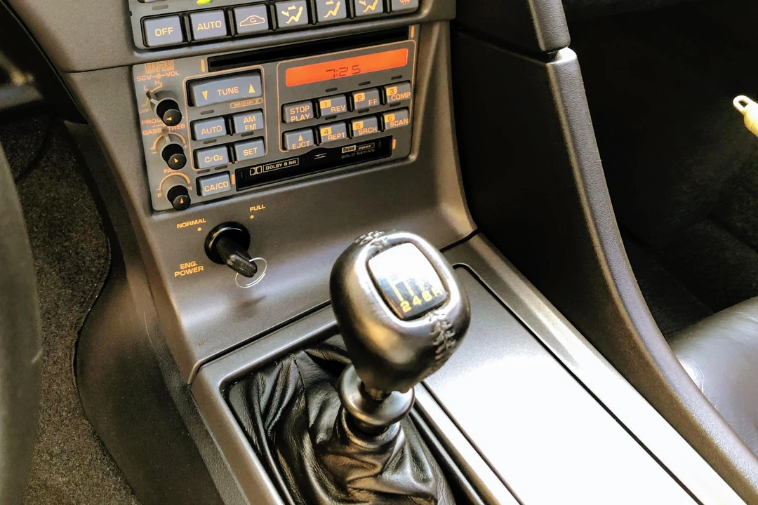 1990 Chevrolet Corvette C4 ZR1 - Image 28 of 31