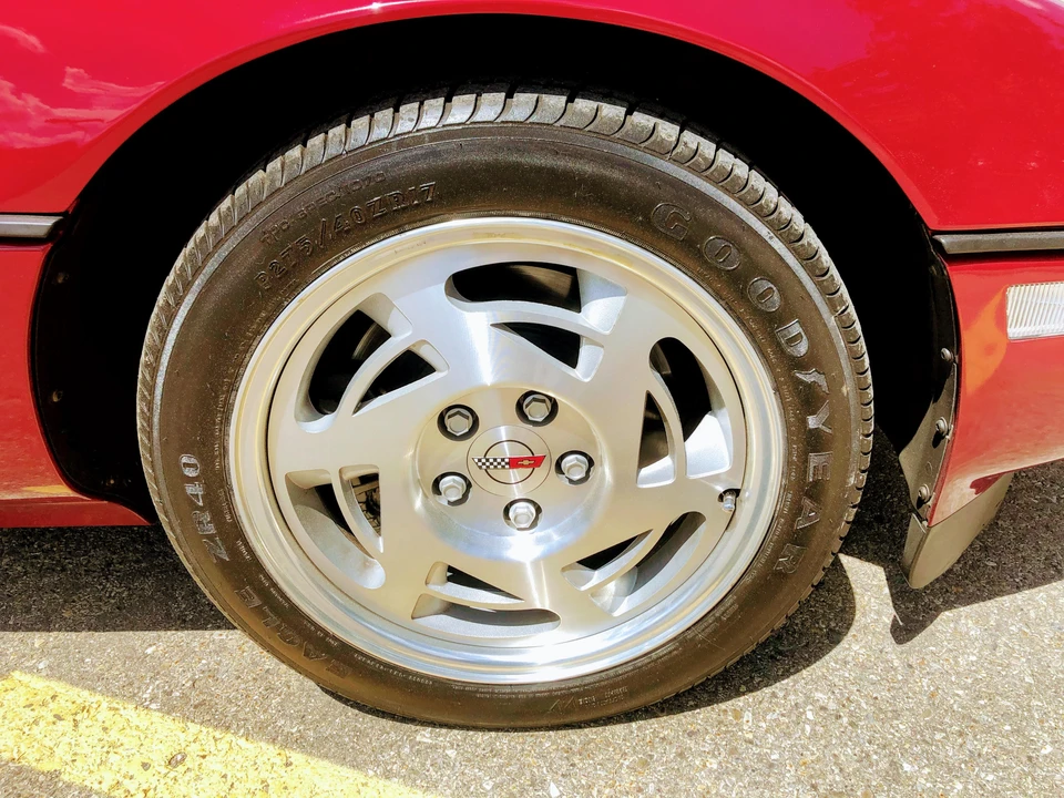 1990 Chevrolet Corvette C4 ZR1 - Image 23 of 31