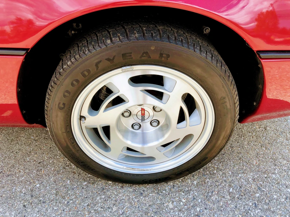 1990 Chevrolet Corvette C4 ZR1 - Image 24 of 31
