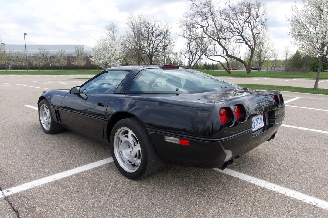 1990 Chevrolet Corvette C4 ZR1 - Image 16 of 31