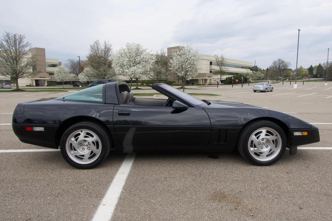 1990 Chevrolet Corvette C4 ZR1 - Image 3 of 31