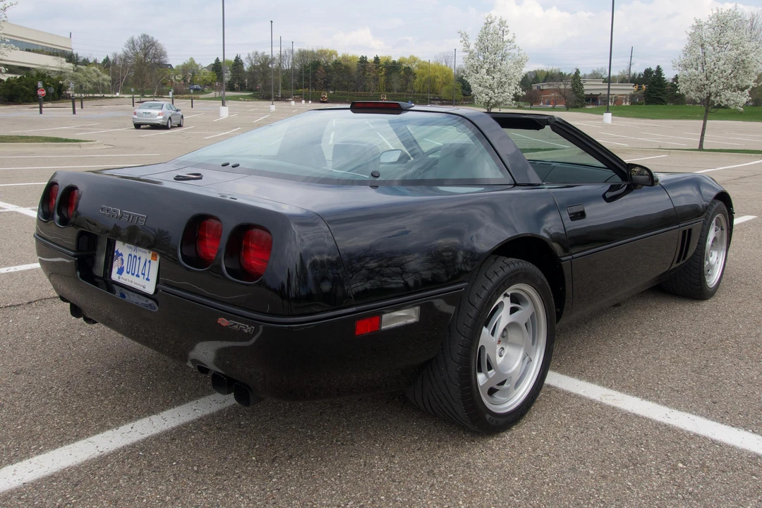 1990 Chevrolet Corvette C4 ZR1 - Image 4 of 31