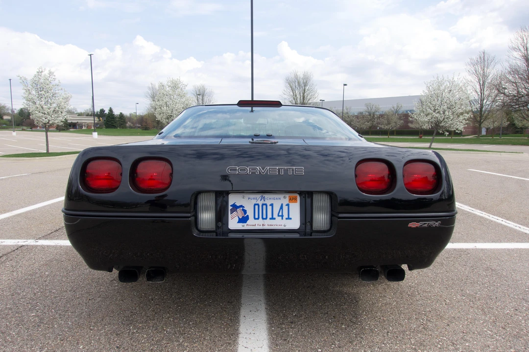 1990 Chevrolet Corvette C4 ZR1 - Image 17 of 31