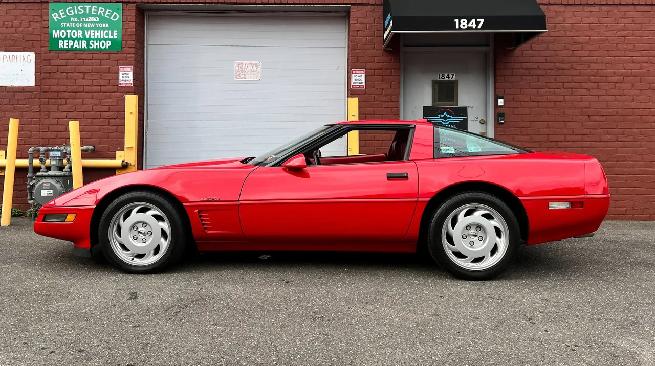 1990 Chevrolet Corvette C4 ZR1 - Image 6 of 6