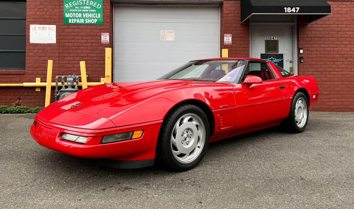 1990 Chevrolet Corvette C4 ZR1 - Image 2 of 6