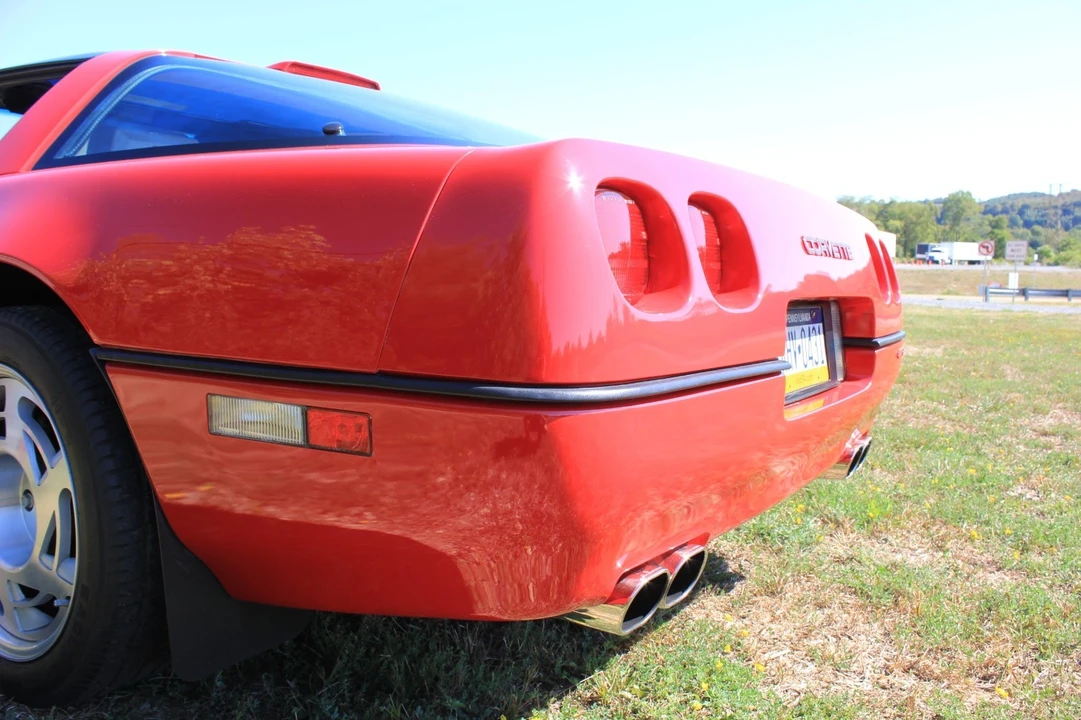 1990 Chevrolet Corvette C4 ZR1 - Image 8 of 21